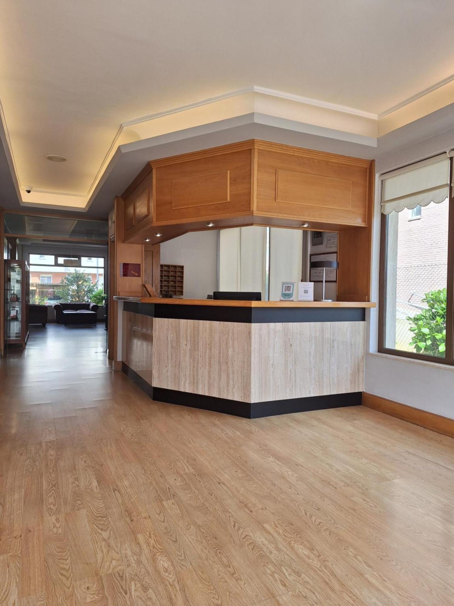 拉斯登纳斯酒店 擞莫 外观 照片